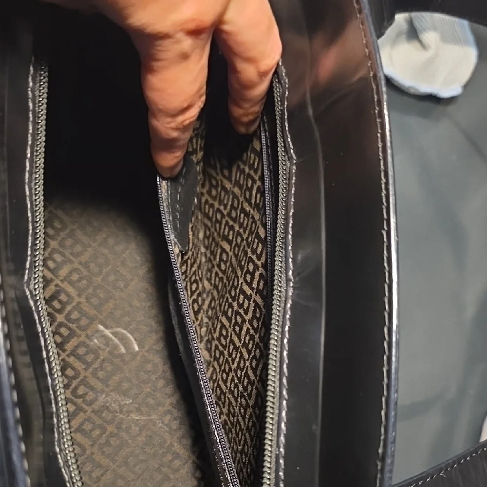 Vintage Bally Black Leather Shoulder Bag  Gold BB Logo |Authentic w/ COA - Picture 8 of 15